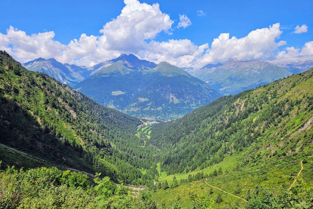 dal Corno d'Aola alla conca di Pozzolo Passeggiata dal Corno d'Aola alla conca di Pozzolo