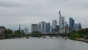 Francoforte: vista sulla città dal fiume Meno